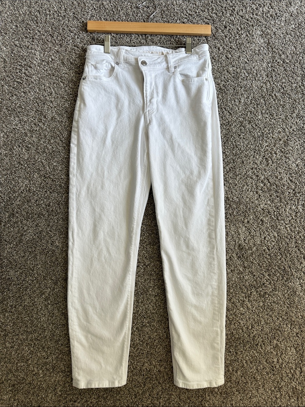 American Eagle Outfitters White High-Rise Jeans